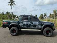 https://riyasewana.com/uploads/toyota-hilux-ln-1994-1310380712474.jpg