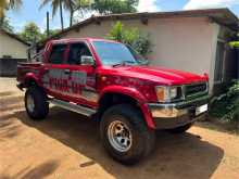 https://riyasewana.com/uploads/toyota-hilux-ln106-1990-1411213312382.jpg
