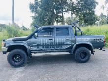 https://riyasewana.com/uploads/toyota-hilux-ln107-1810525317802.jpg