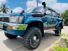 https://riyasewana.com/uploads/toyota-hilux-ln107-1992-514023812482.jpg