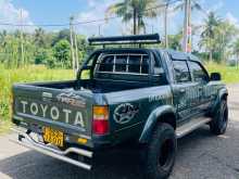 https://riyasewana.com/uploads/toyota-hilux-ln107-1994-259304512463.jpg