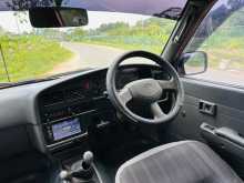 https://riyasewana.com/uploads/toyota-hilux-ln107-1995-119141012553.jpg