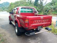 https://riyasewana.com/uploads/toyota-hilux-ln107-1995-510454512282.jpg