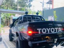 https://riyasewana.com/uploads/toyota-hilux-ln107-2220153424743.jpg