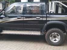 Toyota HILUX LN109 SSR X BUTTON 4WD 3L 2800CC Engine 1998 Pickup