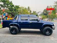 https://riyasewana.com/uploads/toyota-hilux-ln165-1999-2717244012553.jpg