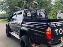https://riyasewana.com/uploads/toyota-hilux-ln166-1998-715484712453.jpg