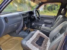 https://riyasewana.com/uploads/toyota-hilux-ln166-29831386114.jpg