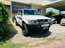 Toyota Hilux LN166R 2005 Pickup