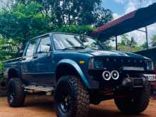 https://riyasewana.com/uploads/toyota-hilux-ln46-1984-189224912382.jpg