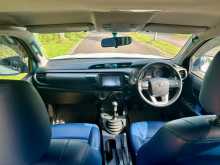 https://riyasewana.com/uploads/toyota-hilux-low-2016-415465512093.jpg