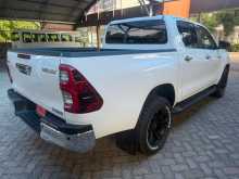 https://riyasewana.com/uploads/toyota-hilux-pickup-2691433875.jpg