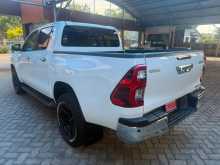 https://riyasewana.com/uploads/toyota-hilux-pickup-2691433976.jpg