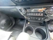 https://riyasewana.com/uploads/toyota-hilux-revo-1012384924912.jpg