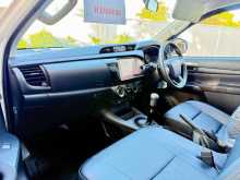 https://riyasewana.com/uploads/toyota-hilux-revo-15920554723.jpg