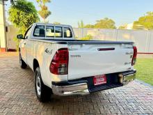 https://riyasewana.com/uploads/toyota-hilux-revo-15921256744.jpg