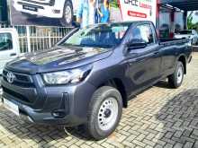 https://riyasewana.com/uploads/toyota-hilux-revo-1683530642.jpg