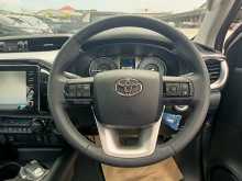 https://riyasewana.com/uploads/toyota-hilux-revo-17104252115.jpg