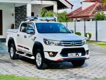https://riyasewana.com/uploads/toyota-hilux-revo-2017-29003112412.jpg