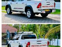 https://riyasewana.com/uploads/toyota-hilux-revo-2017-29003112774.jpg