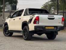 https://riyasewana.com/uploads/toyota-hilux-revo-2018-2013560612462.jpg