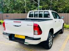 https://riyasewana.com/uploads/toyota-hilux-revo-2018-819433212353.jpg