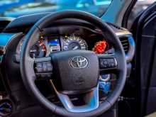 https://riyasewana.com/uploads/toyota-hilux-revo-2025-2623082112703.jpg