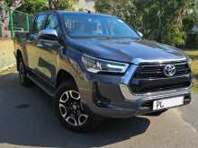 Toyota Hilux REVO V 2025 Pickup