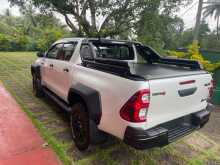 https://riyasewana.com/uploads/toyota-hilux-revo-2025-818582012133.jpg