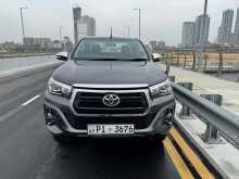 https://riyasewana.com/uploads/toyota-hilux-revo-2511415622722.jpg