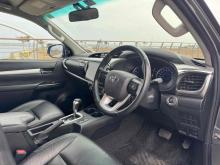 https://riyasewana.com/uploads/toyota-hilux-revo-277394724271.jpg