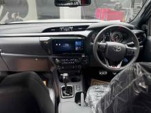https://riyasewana.com/uploads/toyota-hilux-revo-310202524112.jpg