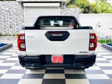 https://riyasewana.com/uploads/toyota-hilux-revo-71080824463.jpg