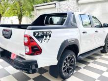 https://riyasewana.com/uploads/toyota-hilux-revo-71080825002.jpg
