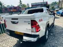 https://riyasewana.com/uploads/toyota-hilux-revo-88485513.jpg