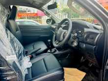 https://riyasewana.com/uploads/toyota-hilux-revo-890604145.jpg