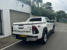 https://riyasewana.com/uploads/toyota-hilux-revolution-11122436584.jpg