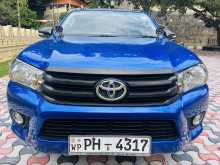 https://riyasewana.com/uploads/toyota-hilux-revolution-159531922192.jpg