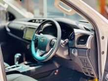 https://riyasewana.com/uploads/toyota-hilux-revolution-2016-3021185012274.jpg