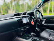 https://riyasewana.com/uploads/toyota-hilux-rocco-111733284732.jpg