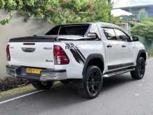 https://riyasewana.com/uploads/toyota-hilux-rocco-1118100222563.jpg