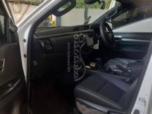 https://riyasewana.com/uploads/toyota-hilux-rocco-1171959646574.jpg
