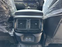 https://riyasewana.com/uploads/toyota-hilux-rocco-118202517476.jpg