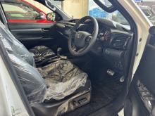 https://riyasewana.com/uploads/toyota-hilux-rocco-1313324217515.jpg