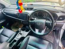 https://riyasewana.com/uploads/toyota-hilux-rocco-151705284563.jpg