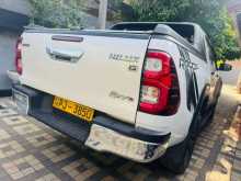 https://riyasewana.com/uploads/toyota-hilux-rocco-151705284572.jpg