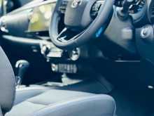 https://riyasewana.com/uploads/toyota-hilux-rocco-1610422124.jpg