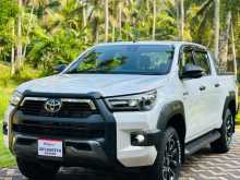 https://riyasewana.com/uploads/toyota-hilux-rocco-16104221383.jpg