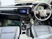 https://riyasewana.com/uploads/toyota-hilux-rocco-1895357455.jpg