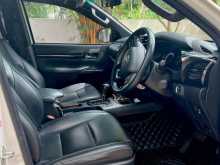 https://riyasewana.com/uploads/toyota-hilux-rocco-2020-1212323612503.jpg